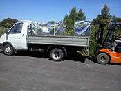 Загружаем в машину сварочные генераторы DENYO на нашем складе в Москве